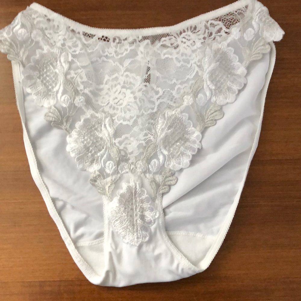 Lise Charmel Panty France Couture Embroidery.